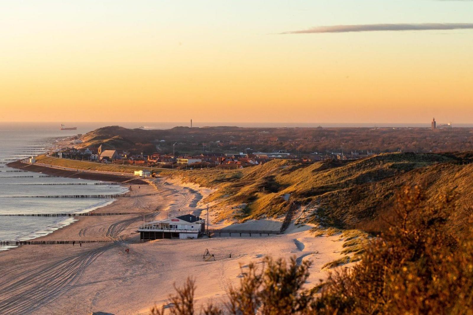 Luxe Tiny House Incl Jacuzzi En Strandhuisje In Zomerseizoen Meliskerke Buitenkant foto