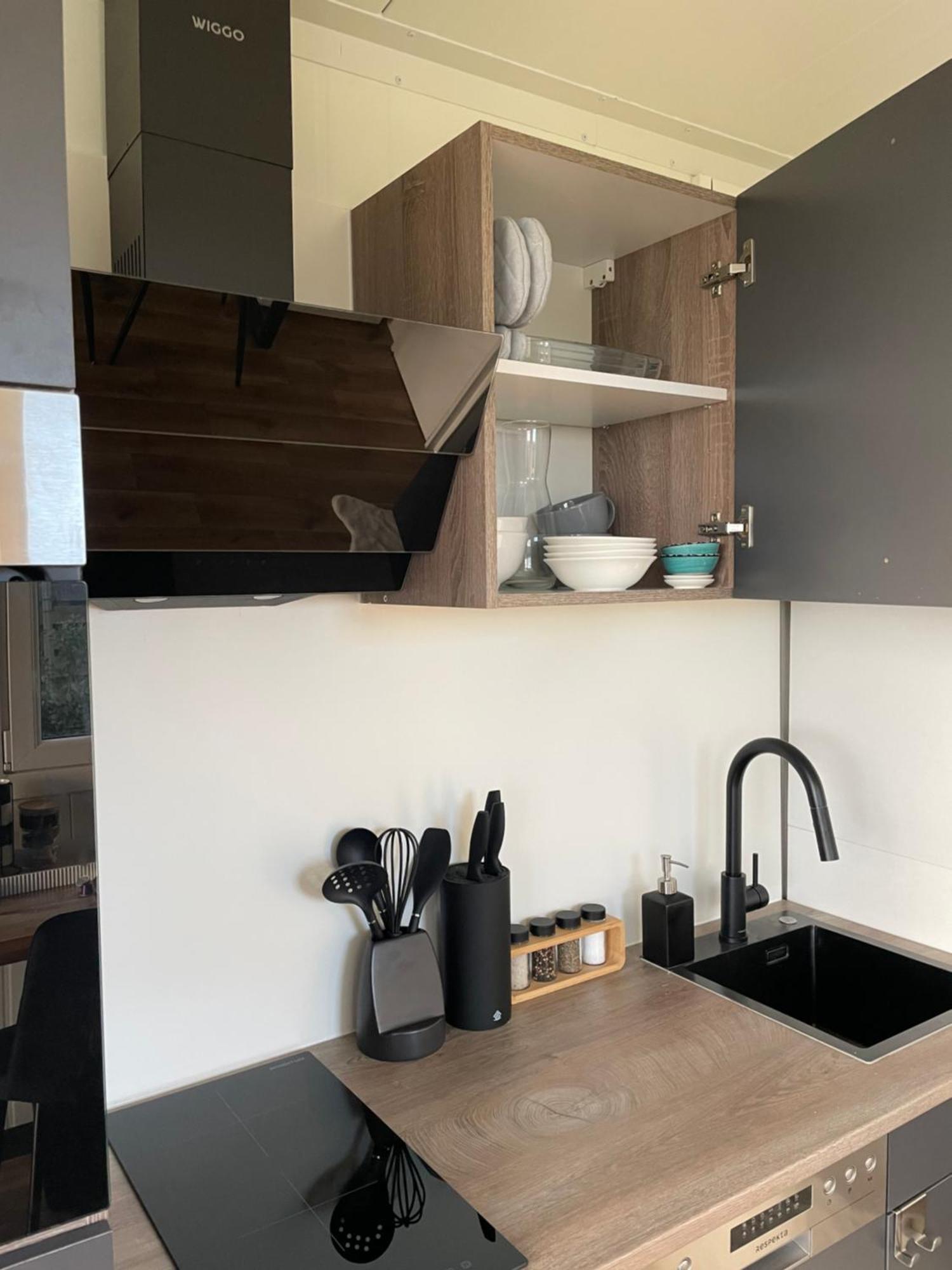 Luxe Tiny House Incl Jacuzzi En Strandhuisje In Zomerseizoen Meliskerke Buitenkant foto