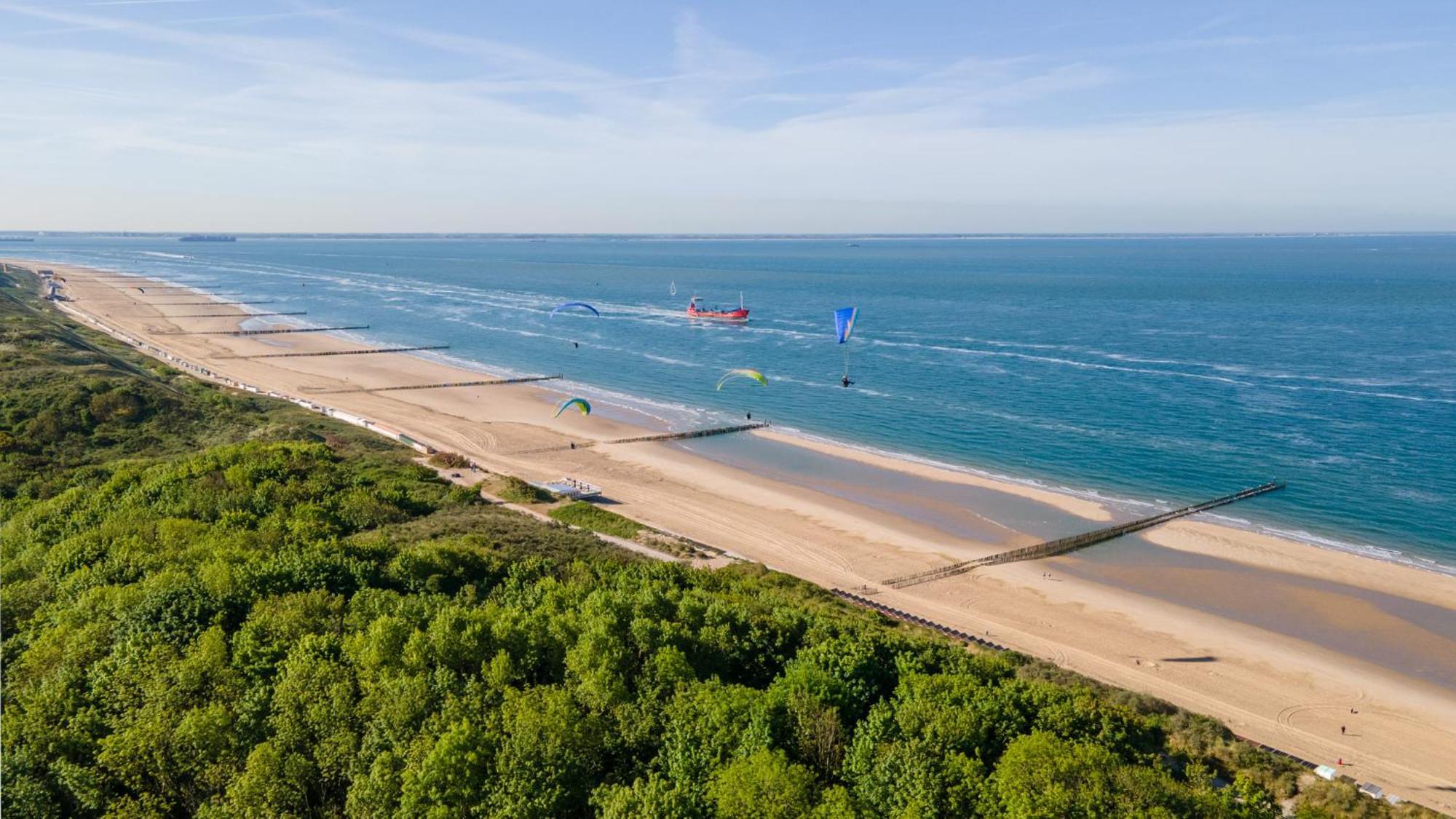 Luxe Tiny House Incl Jacuzzi En Strandhuisje In Zomerseizoen Meliskerke Buitenkant foto